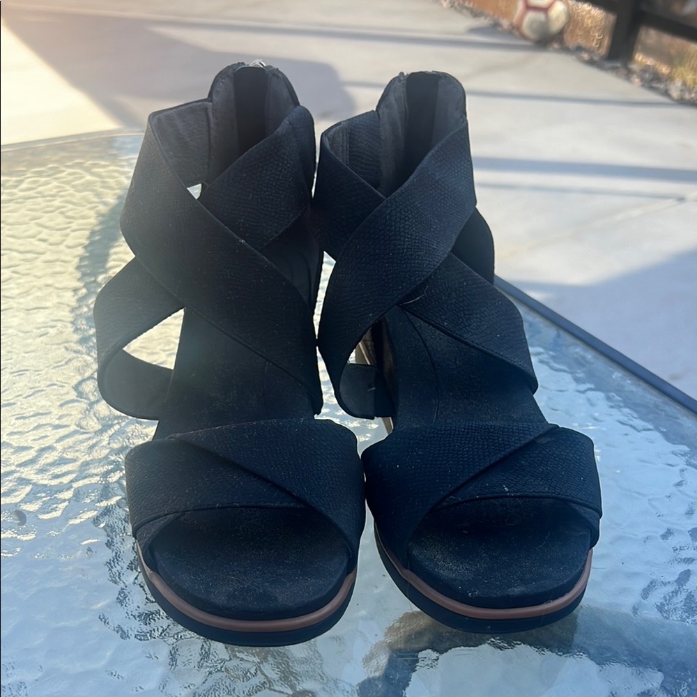 Women's Black Strappy Sandals